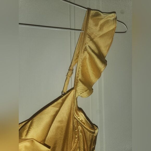 ASTR THE LABEL Marla Mini Dress silky Satin yellow Princess Belle Nwt Sz Small - Picture 6 of 14